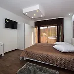Villa Julija Gacelezi