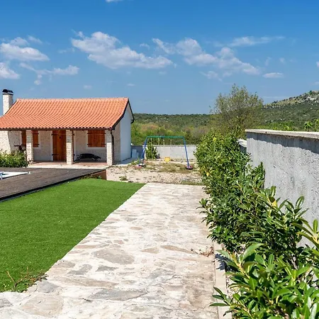 Villa Julija