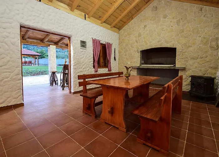 Villa Julija Gacelezi