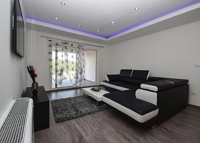 Julija Villa Gacelezi